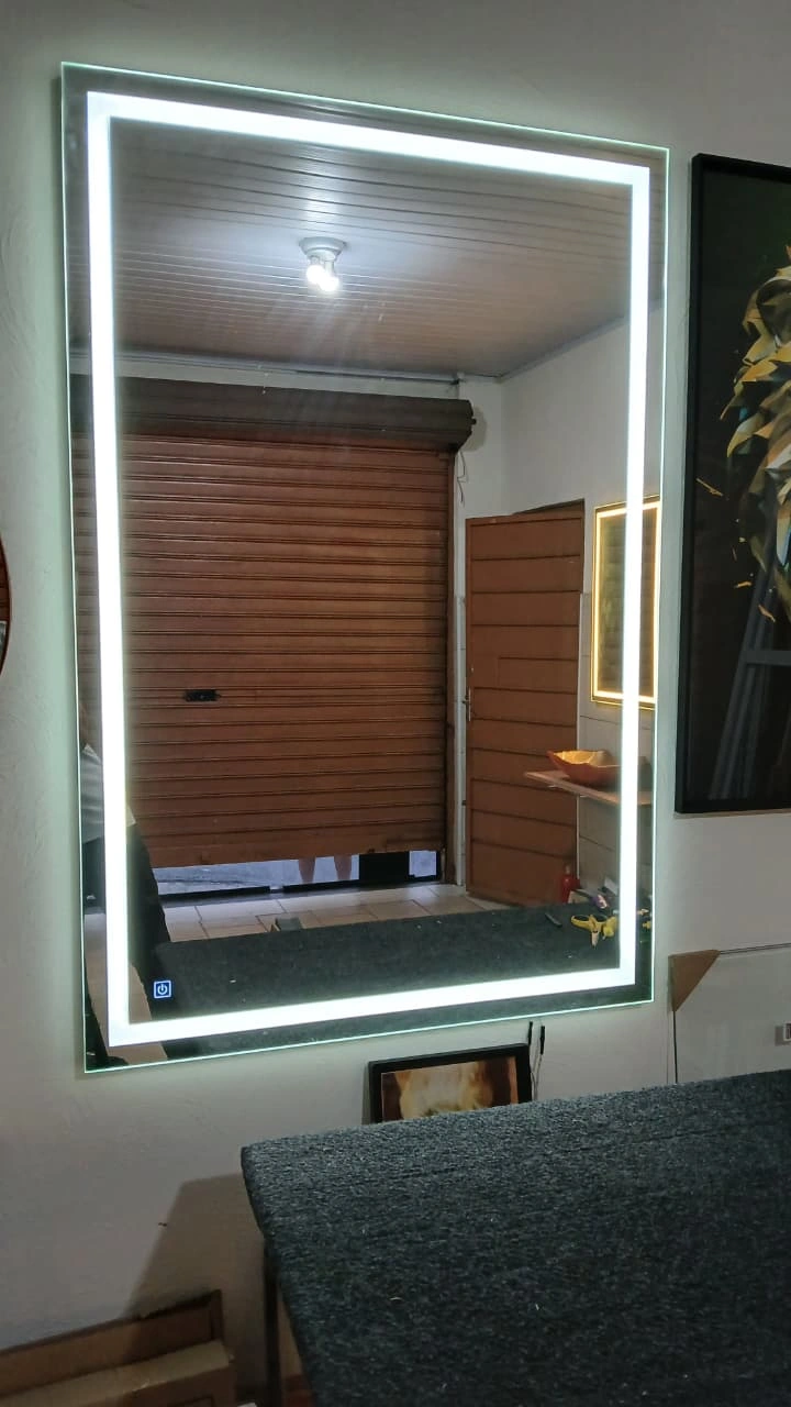 Espelho iluminado